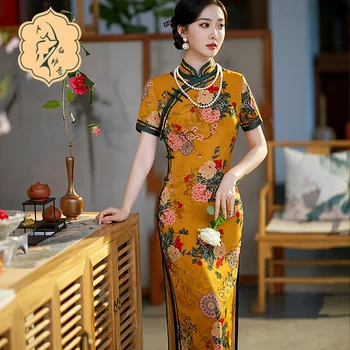 2023 האביב, הקיץ החדש של הנשים צהוב לעמוד צווארון ארוך אופנה רטרו פרחוני סיני מתאים Cheongsam שמלת בזהב הסיני צ ' יפאו